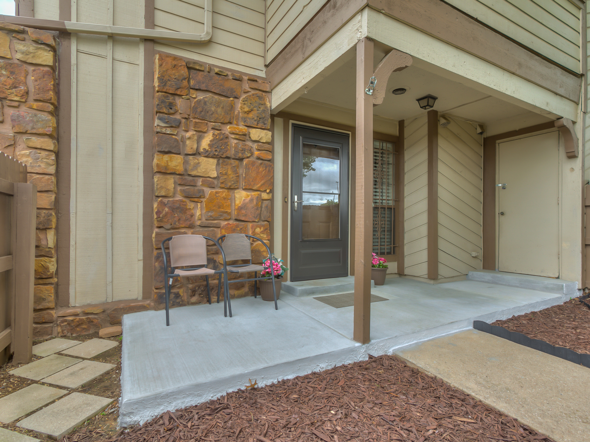 MOVE-IN-READY! Corner Unit Condo! | The Wolek Group | Tulsa Realtor header image.