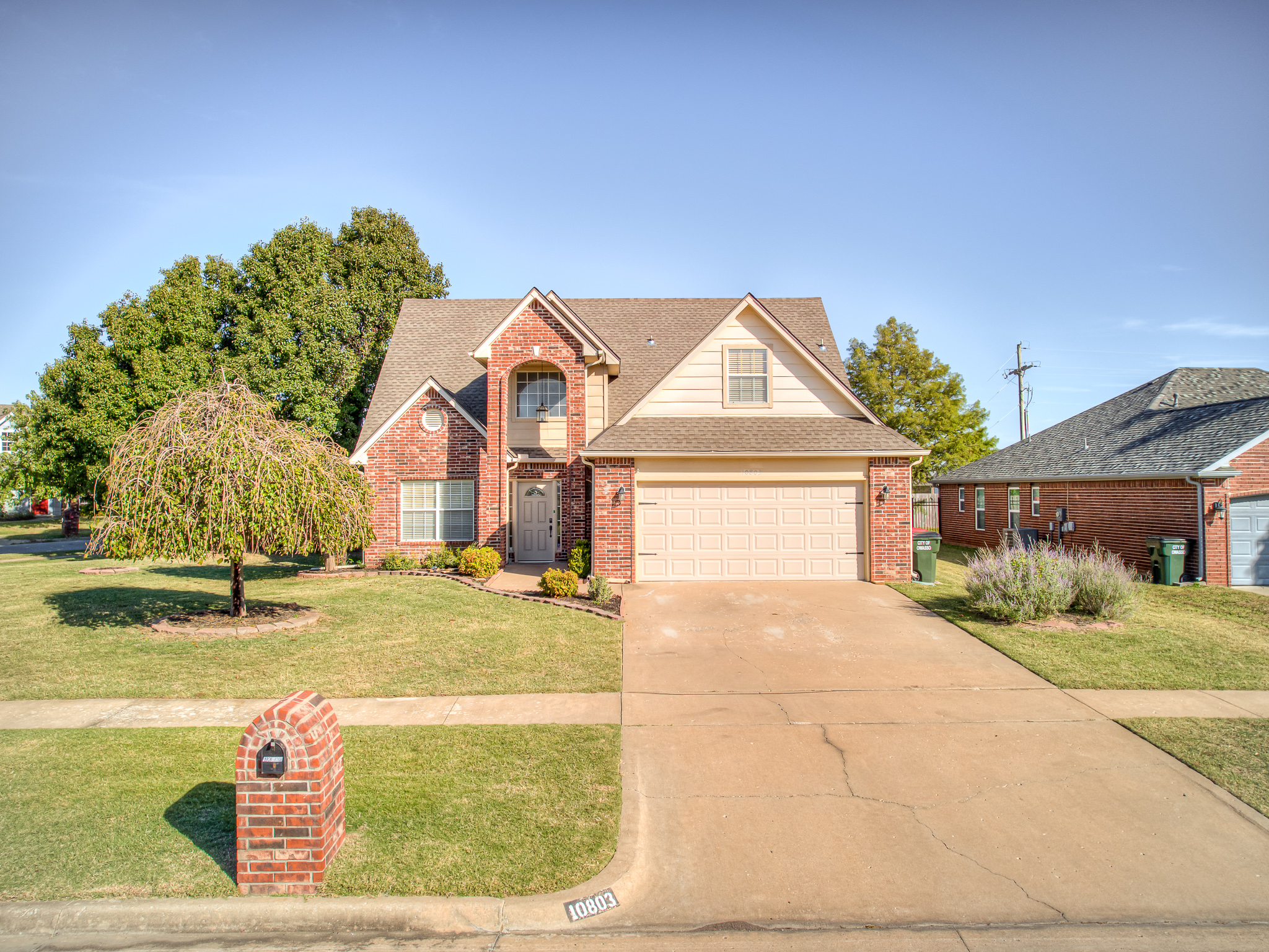 Stately Brick Home | Tulsa Real Estate header image.