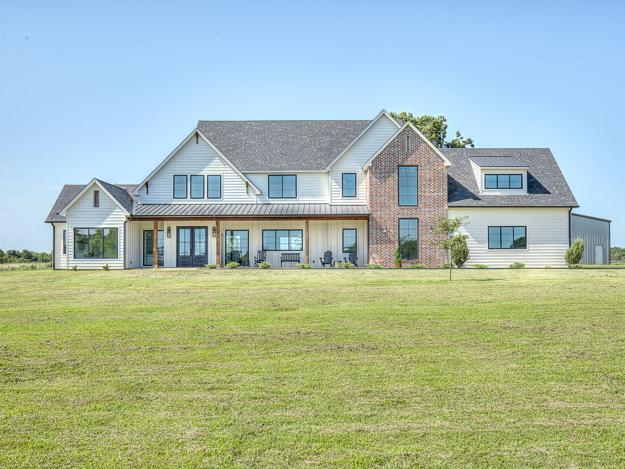 Luxury Home Priced Under Appraisal in Coweta! | Tulsa Real Estate header image.