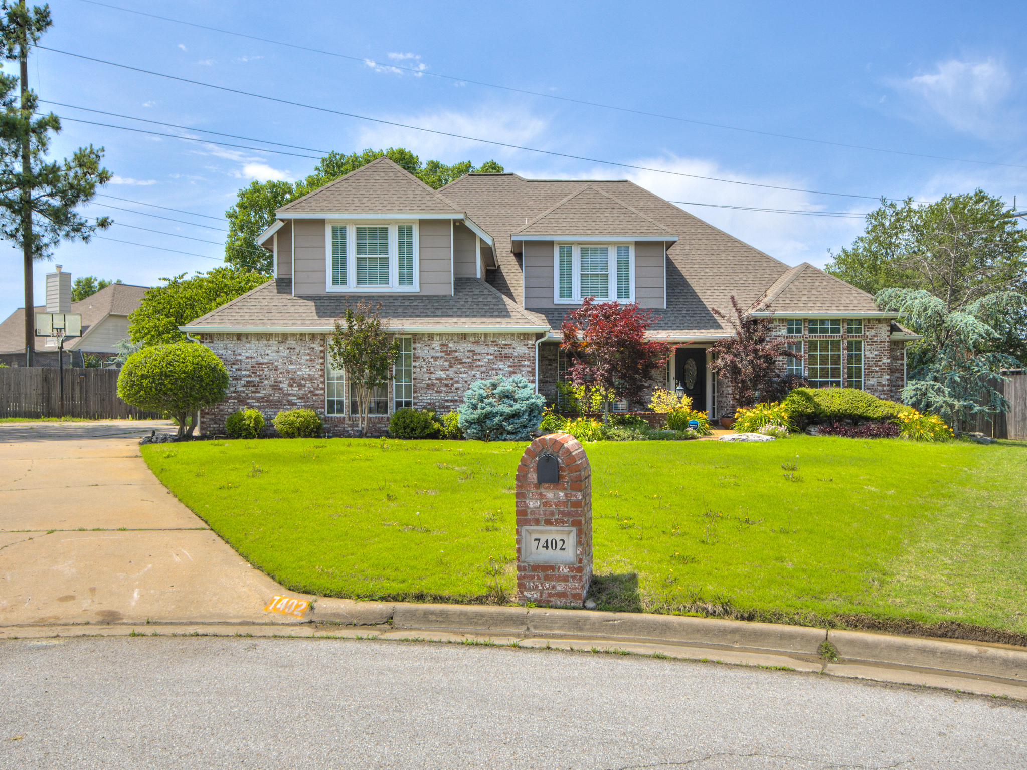 Stunning Home | Tulsa Real Estate header image.