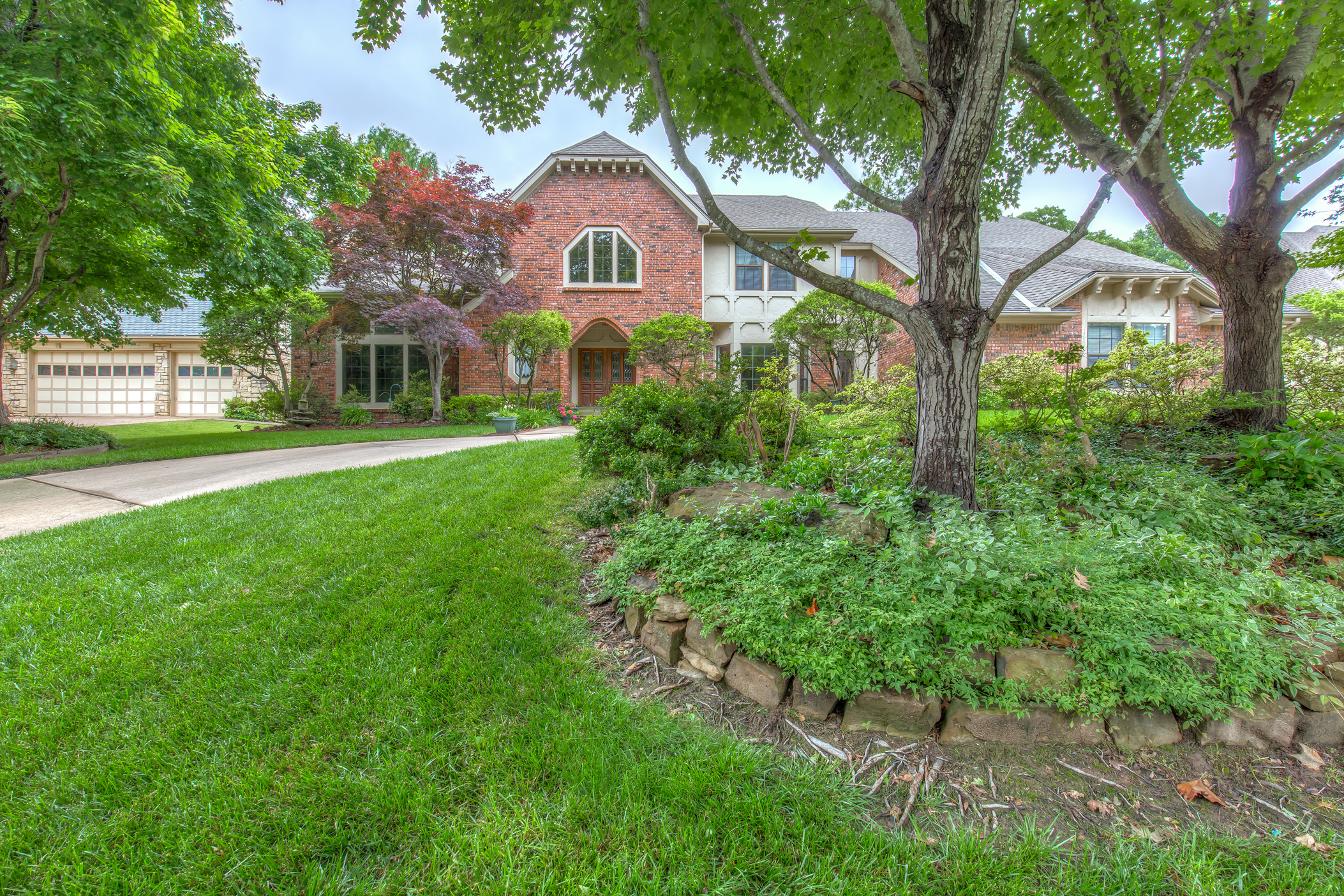 STATELY Executive Home w/ Flexible Floor-plan! | The Wolek Group | Tulsa Realtor header image.