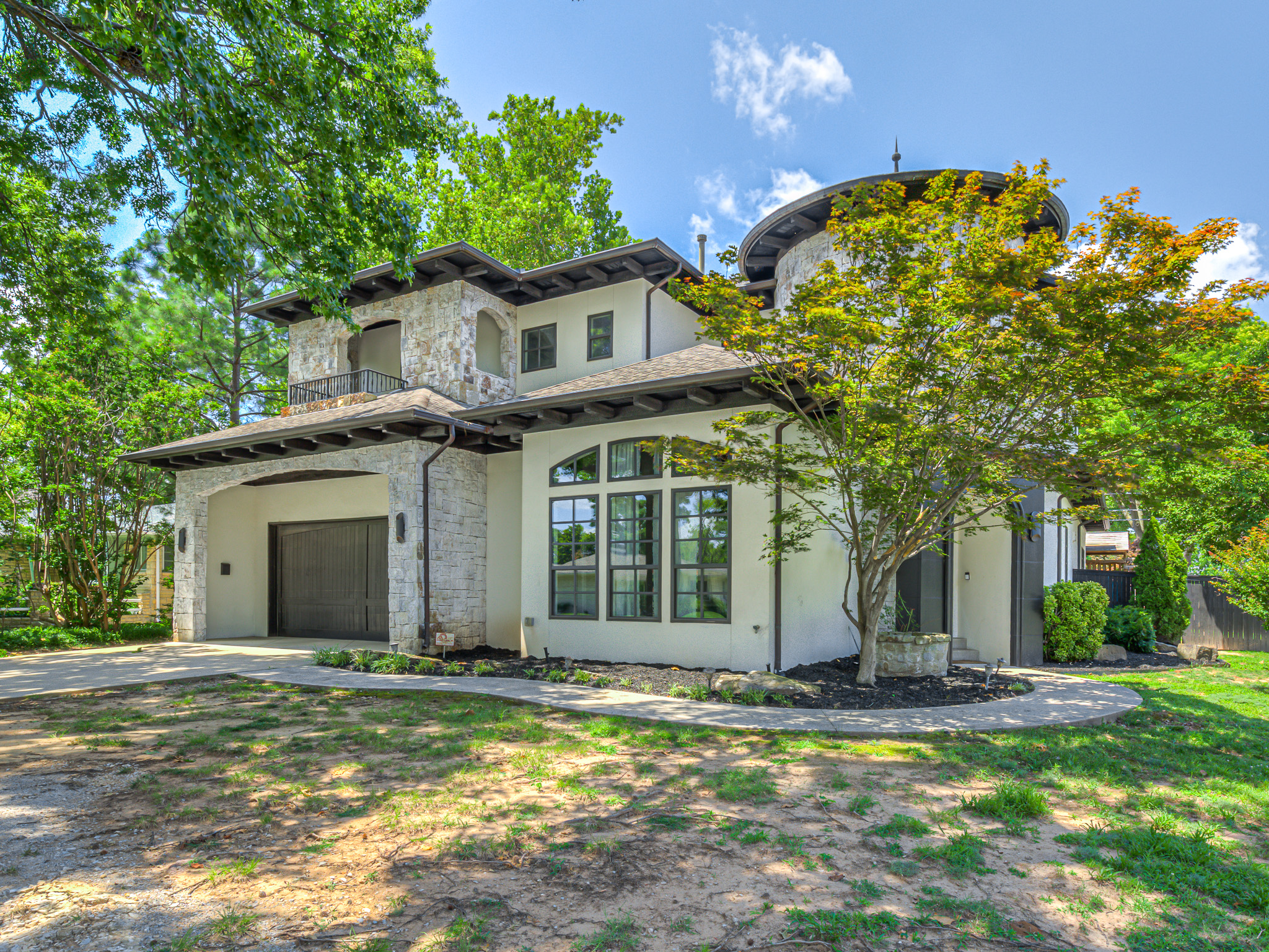 AMAZING opportunity in the heart of MIDTOWN | Tulsa Real Estate header image.