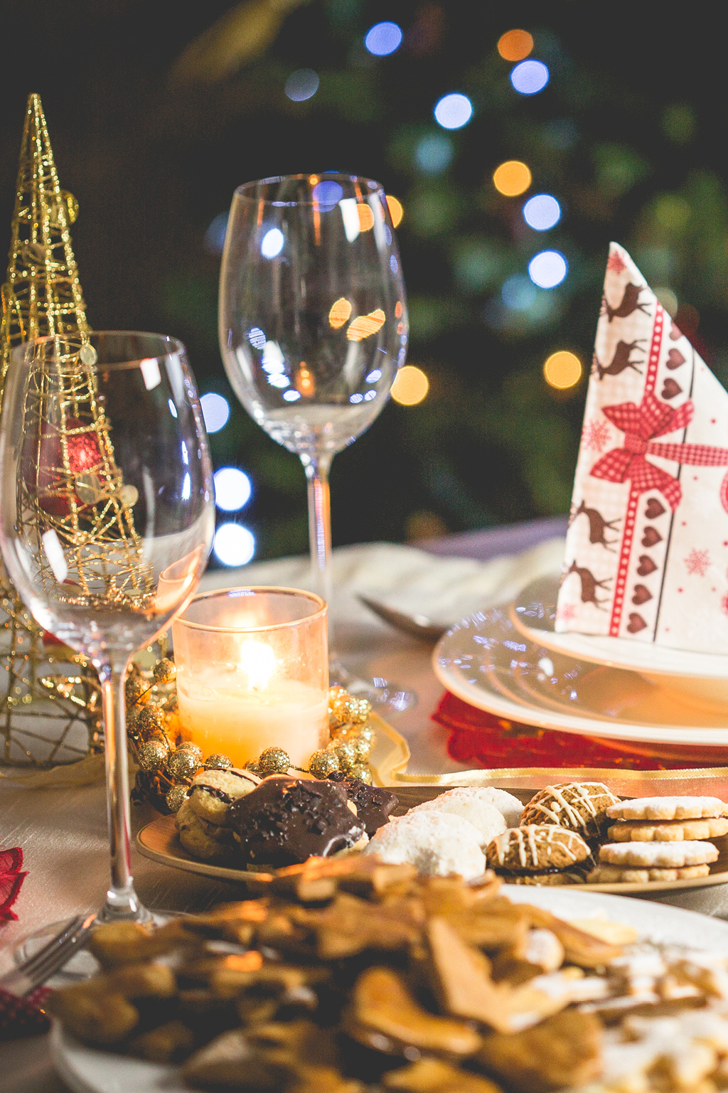 5 Easy Ways to Take Control of the Holiday Hustle and Bustle header image.