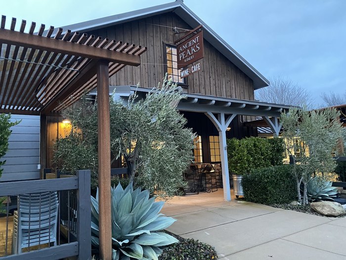 The Tiny Town In Southern California Perfect For A Wine And Nature-Filled Getaway header image.