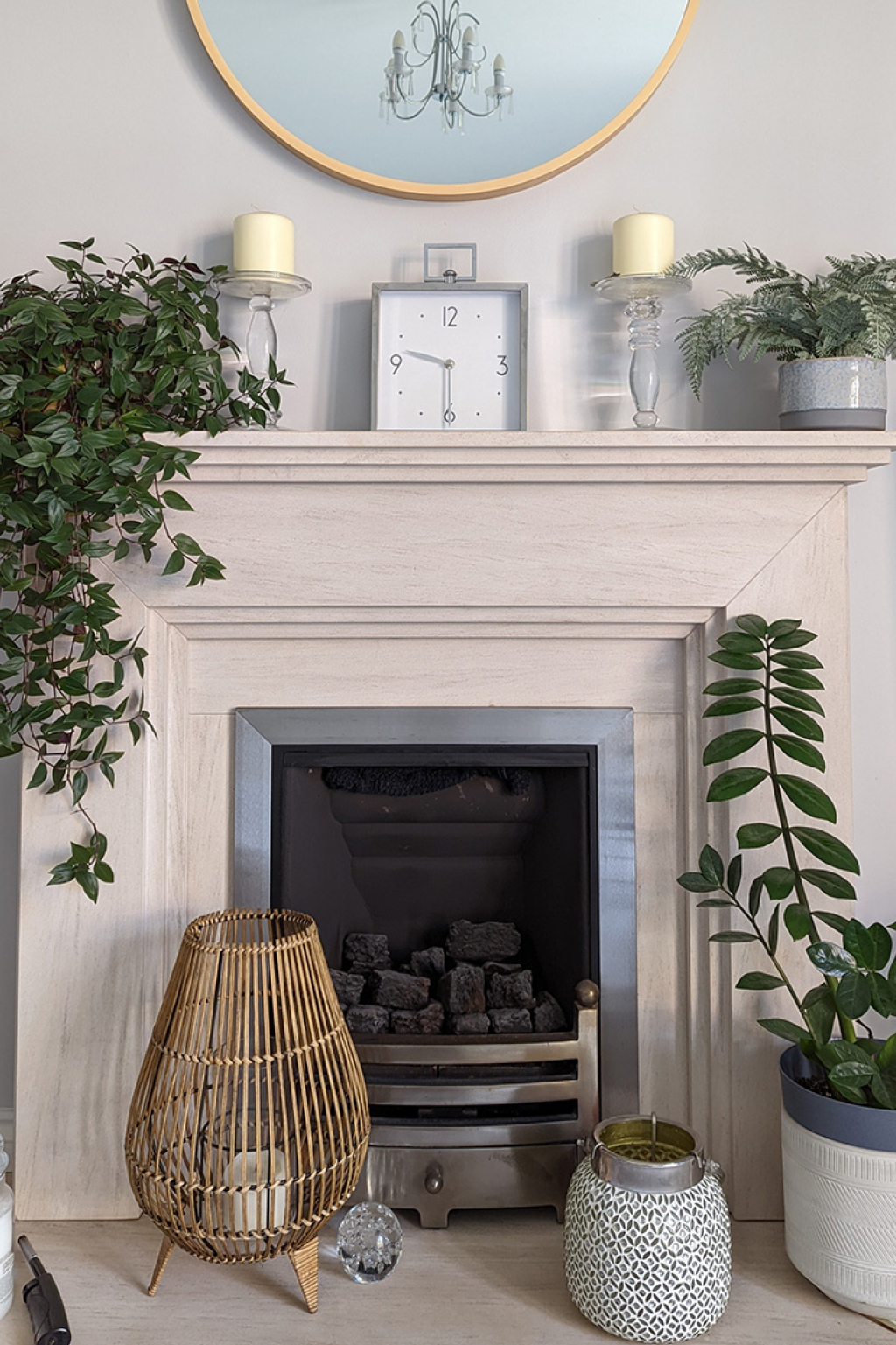 Elegant Decor for Any Budget header image.