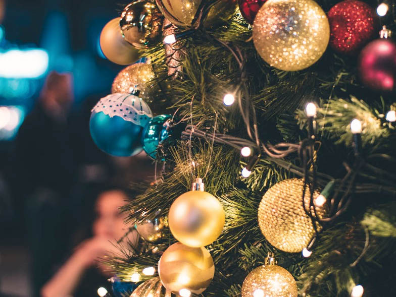 5 Festively Fun Party Games header image.