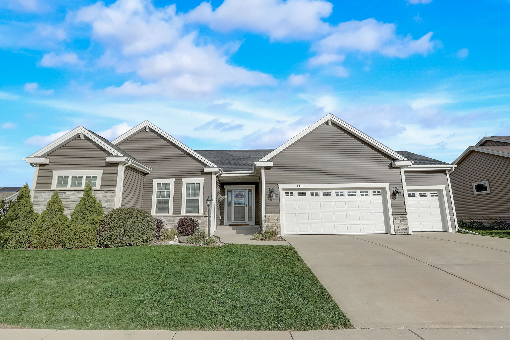 Ready, Set, Sell! 7 Pro Tips Every Home Seller Should Know header image.