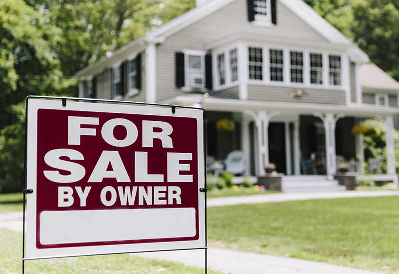 The Benefits of Listing Your Home with a Real Estate Agent vs. Selling it Yourself header image.