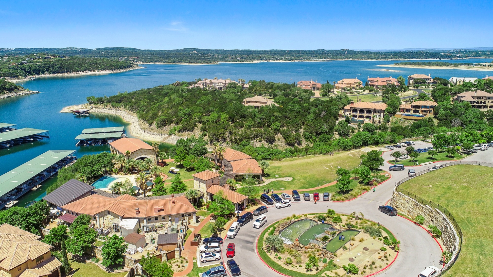 What does Rough Hollow in Lakeway have to offer? A LOT! header image.
