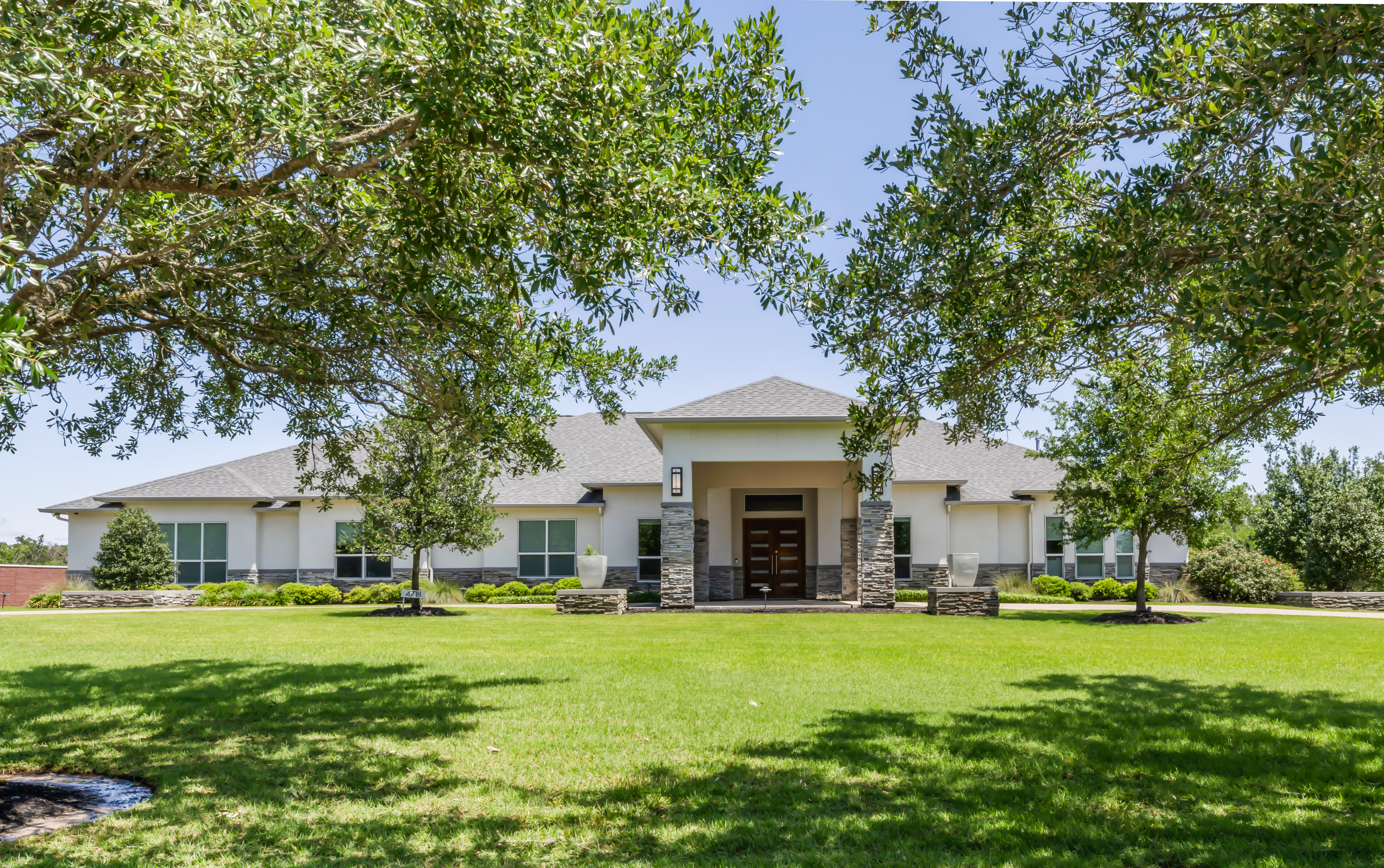 Just Listed! 4718 Miramont Cir, Bryan, TX 77802 header image.