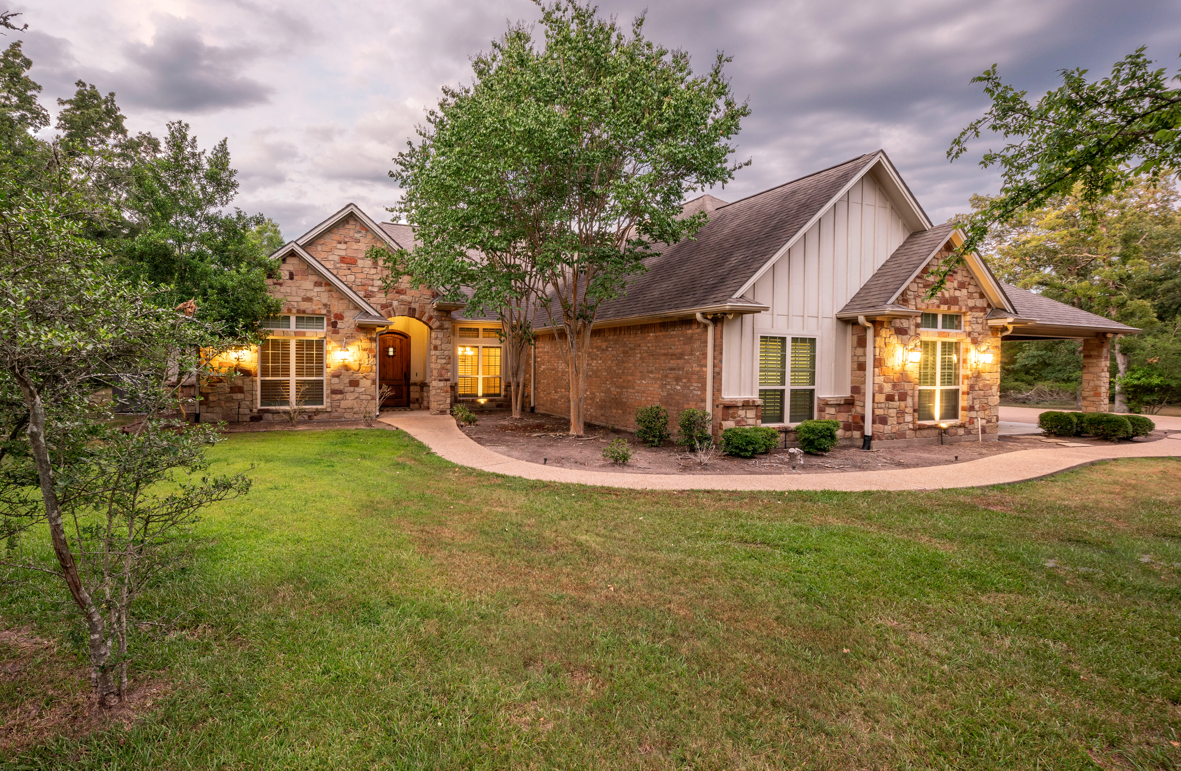 Just Listed! 18675 Tallulah Trail header image.