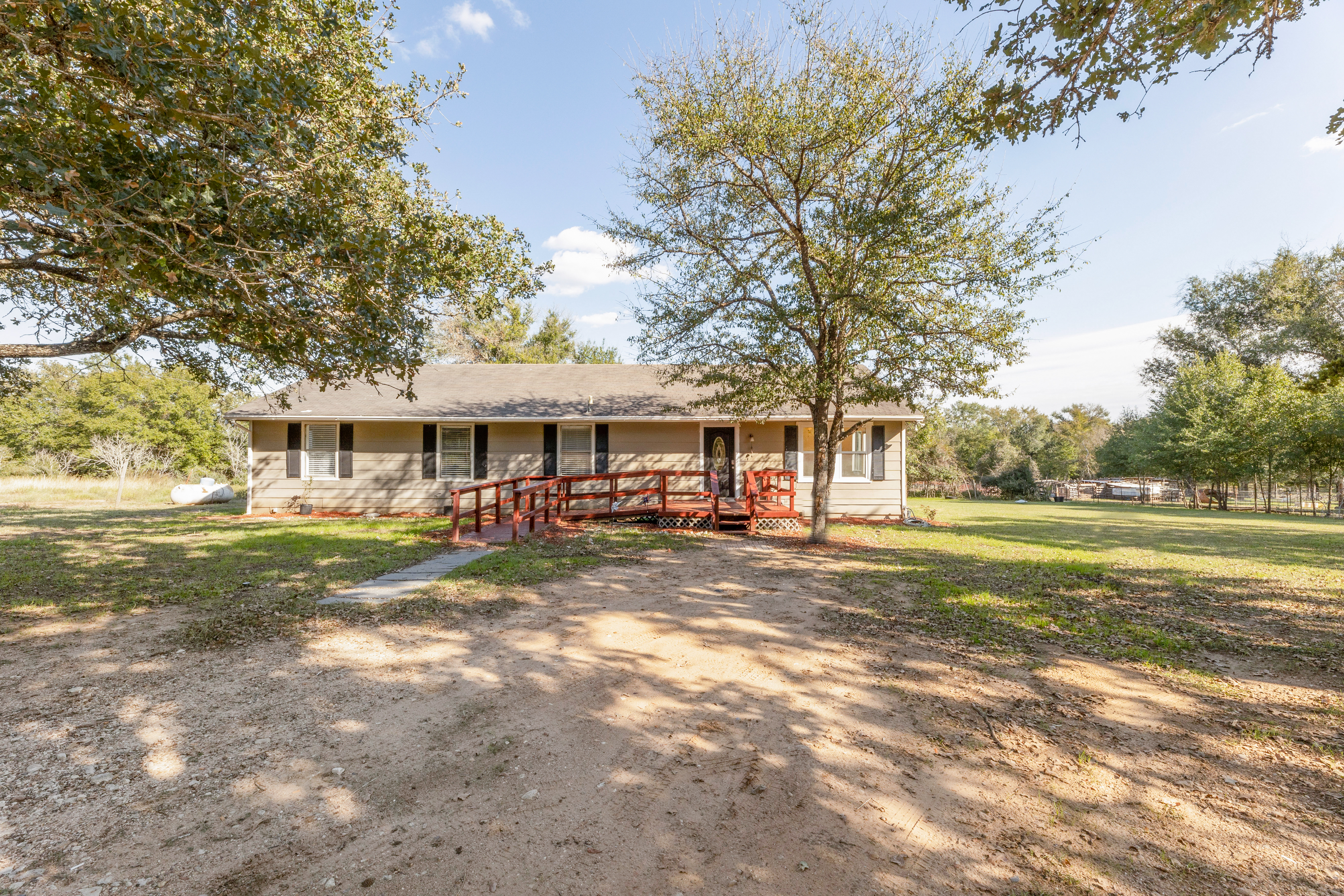 Just Listed! 8550 CR 312 header image.