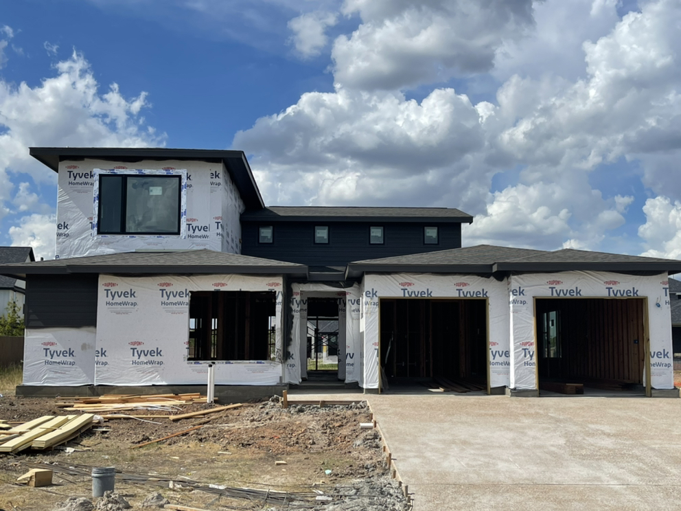 Just Listed! 4903 Crystal Ridge Dr header image.