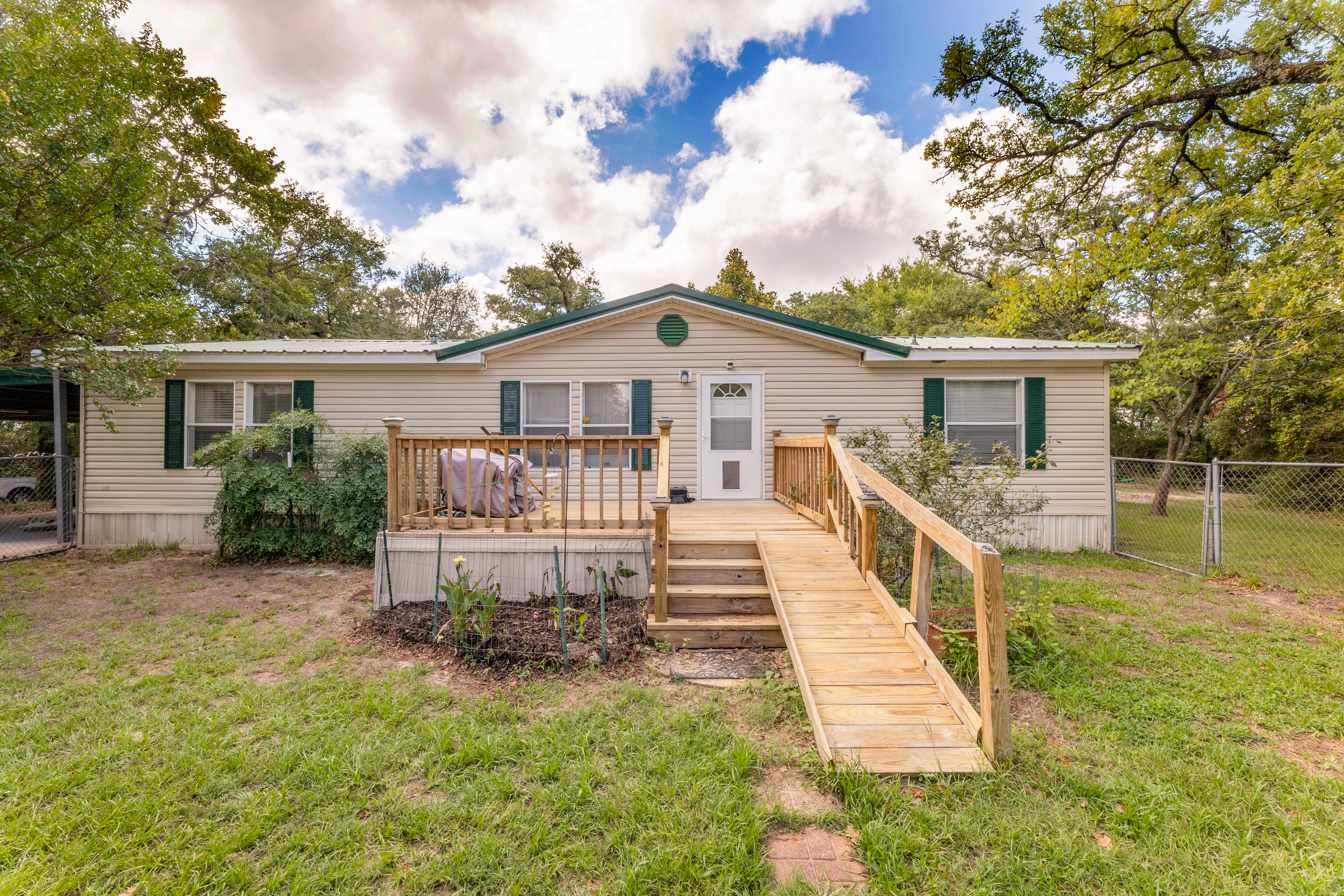 Just Listed! 7054 Private Road 3425 header image.