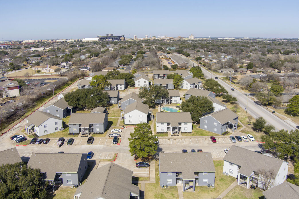 Just Sold! 603 Southwest Parkway header image.