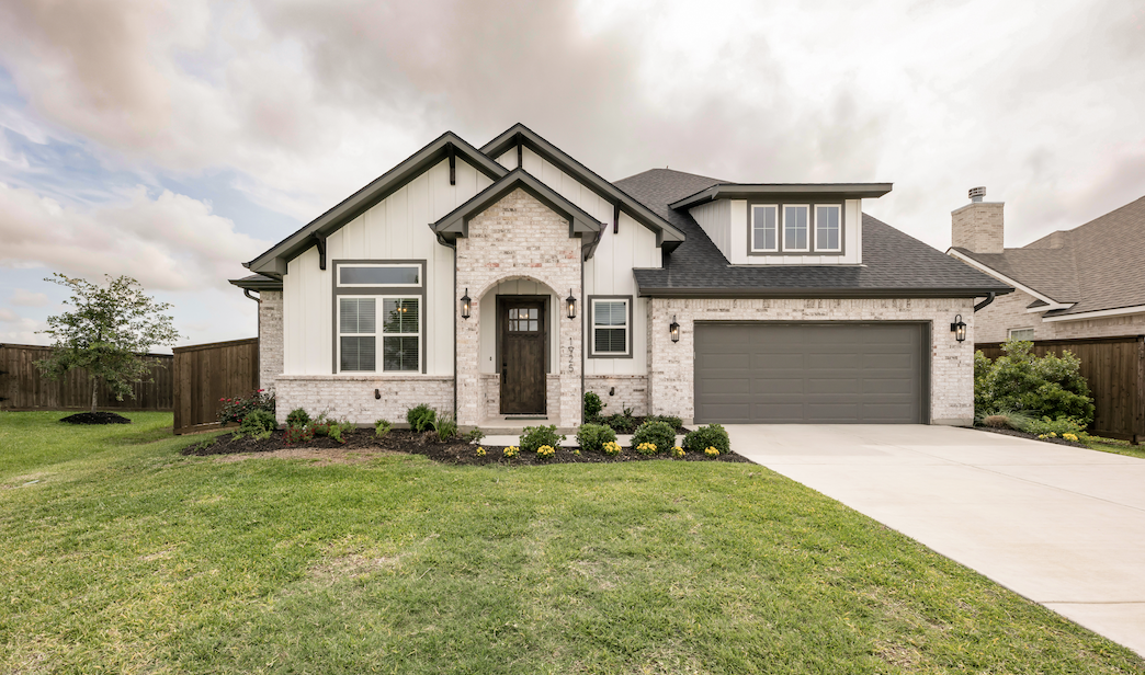 Just Listed! 1925 Cottonwood Terrace Ct header image.