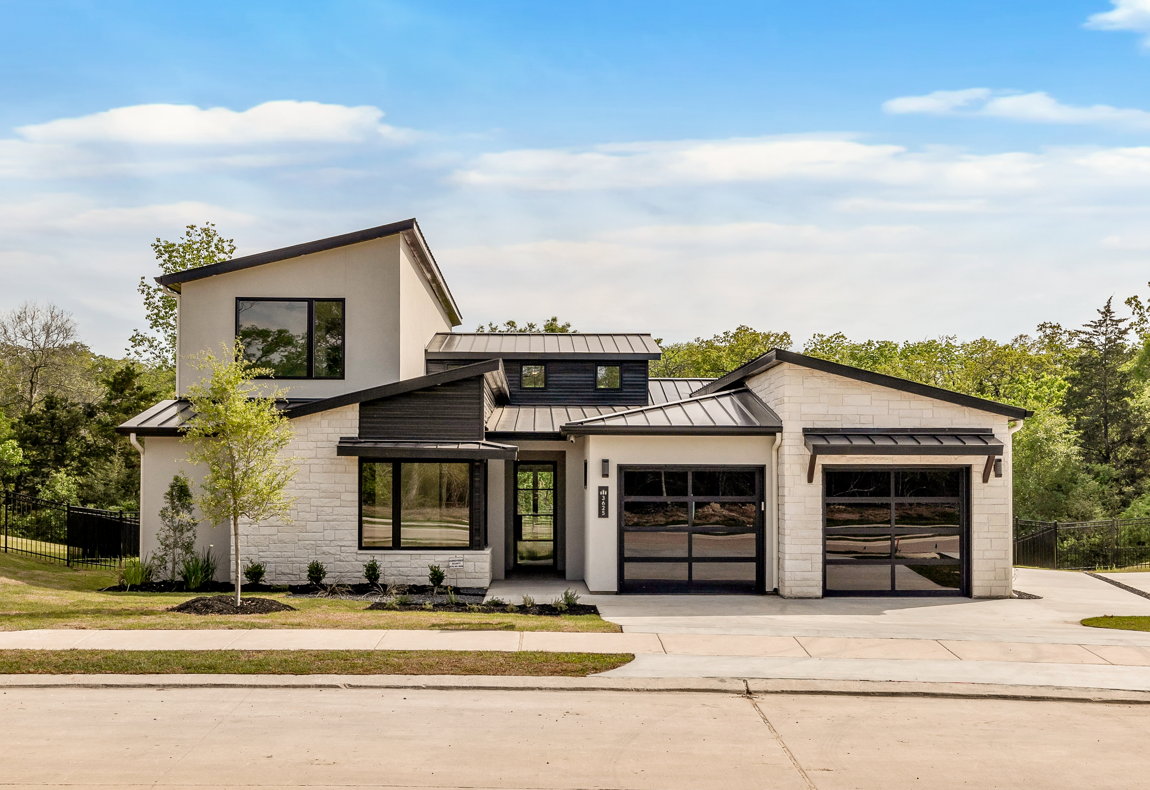 Just Sold! 3625 River Birch Cir header image.