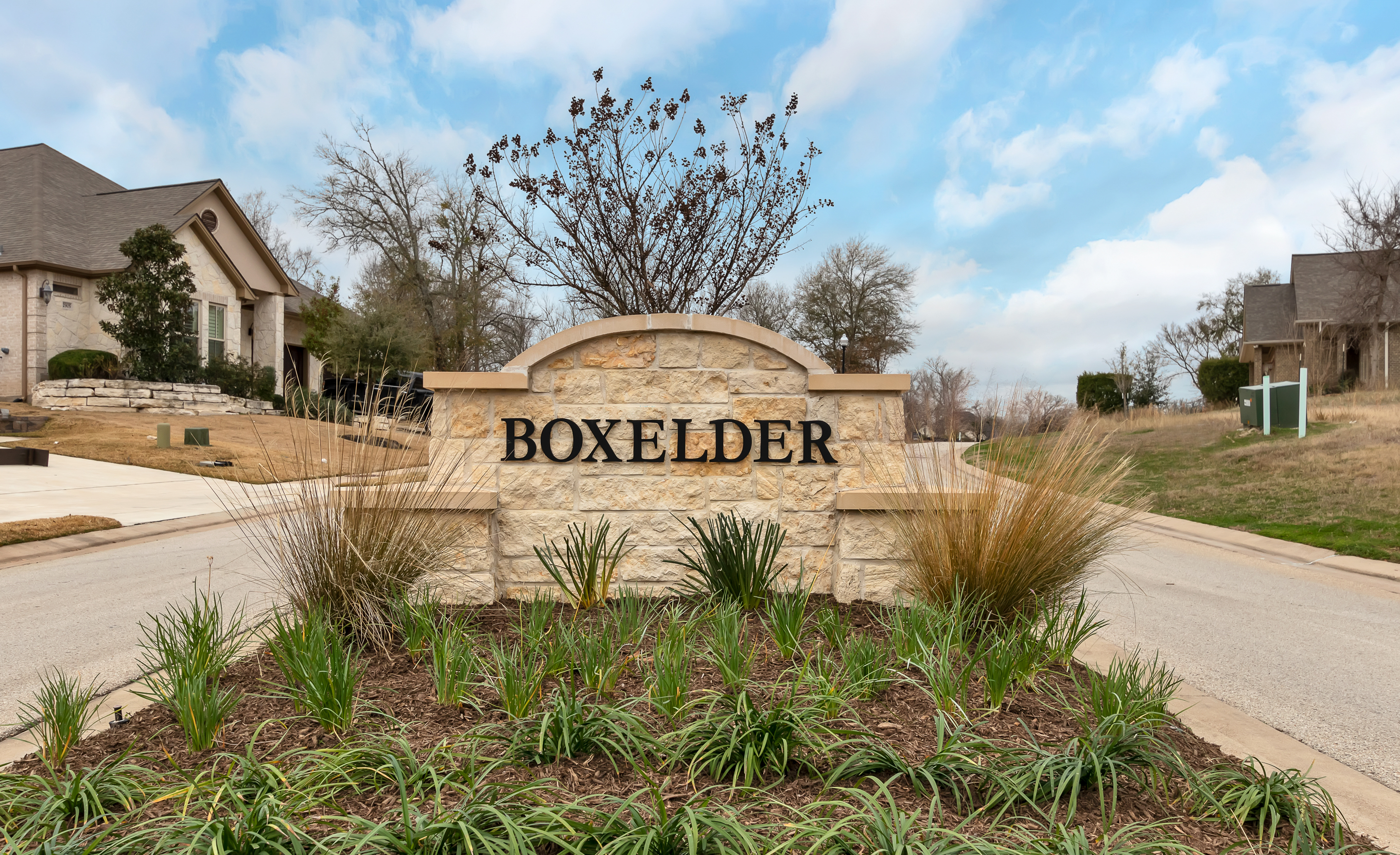Just Listed! 2957 Boxelder header image.
