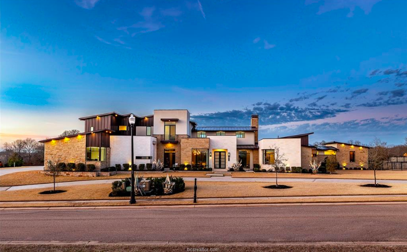 Just Sold! 3320 Sycamore Trail header image.