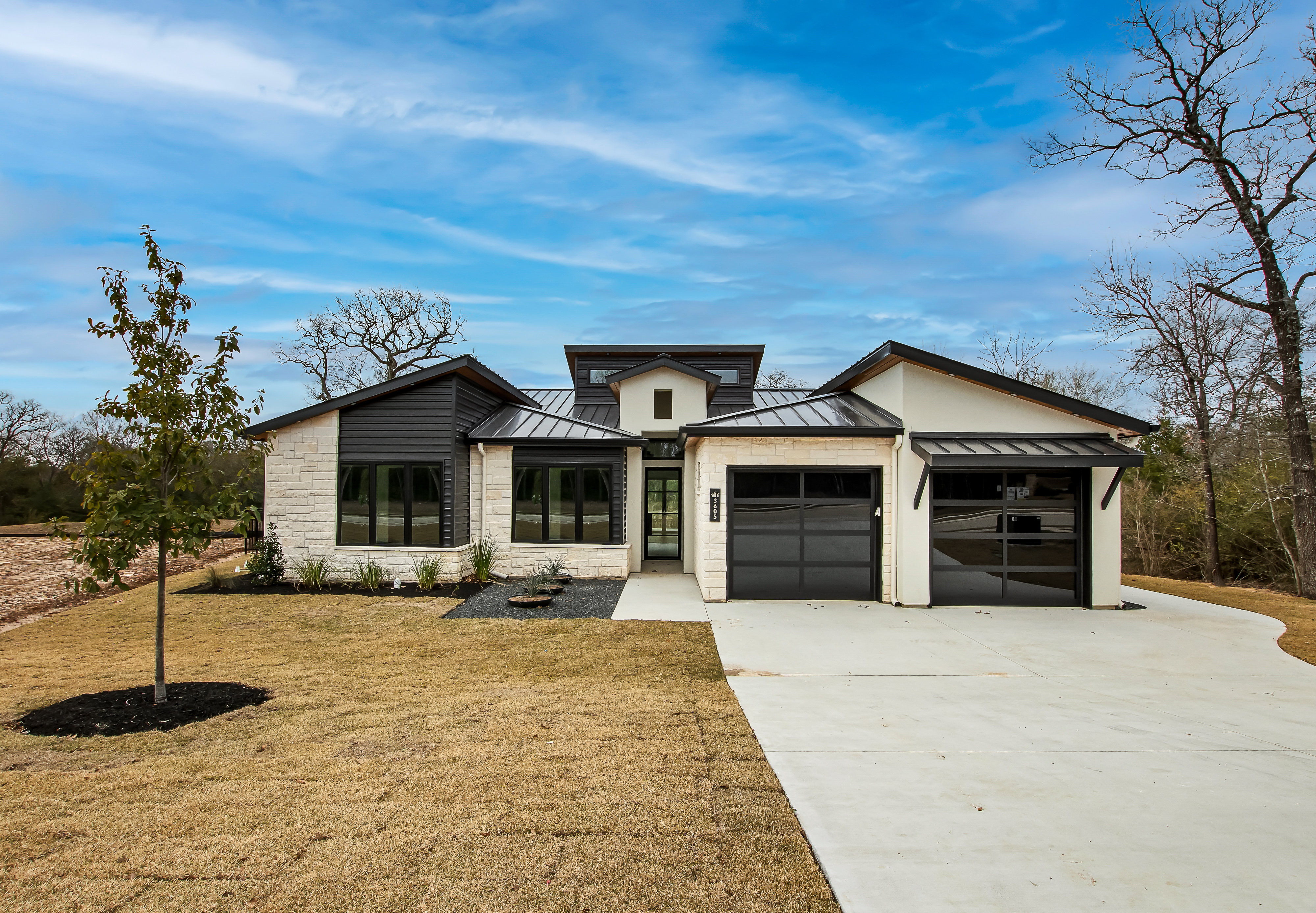 SOLD! 3605 River Birch Cir header image.