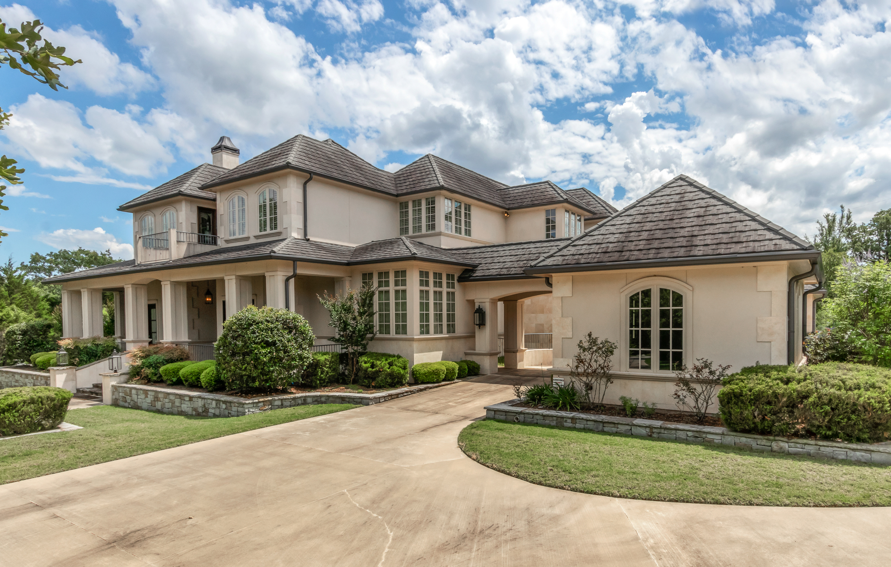 Just Sold! 3061 Arapaho Ridge Dr header image.