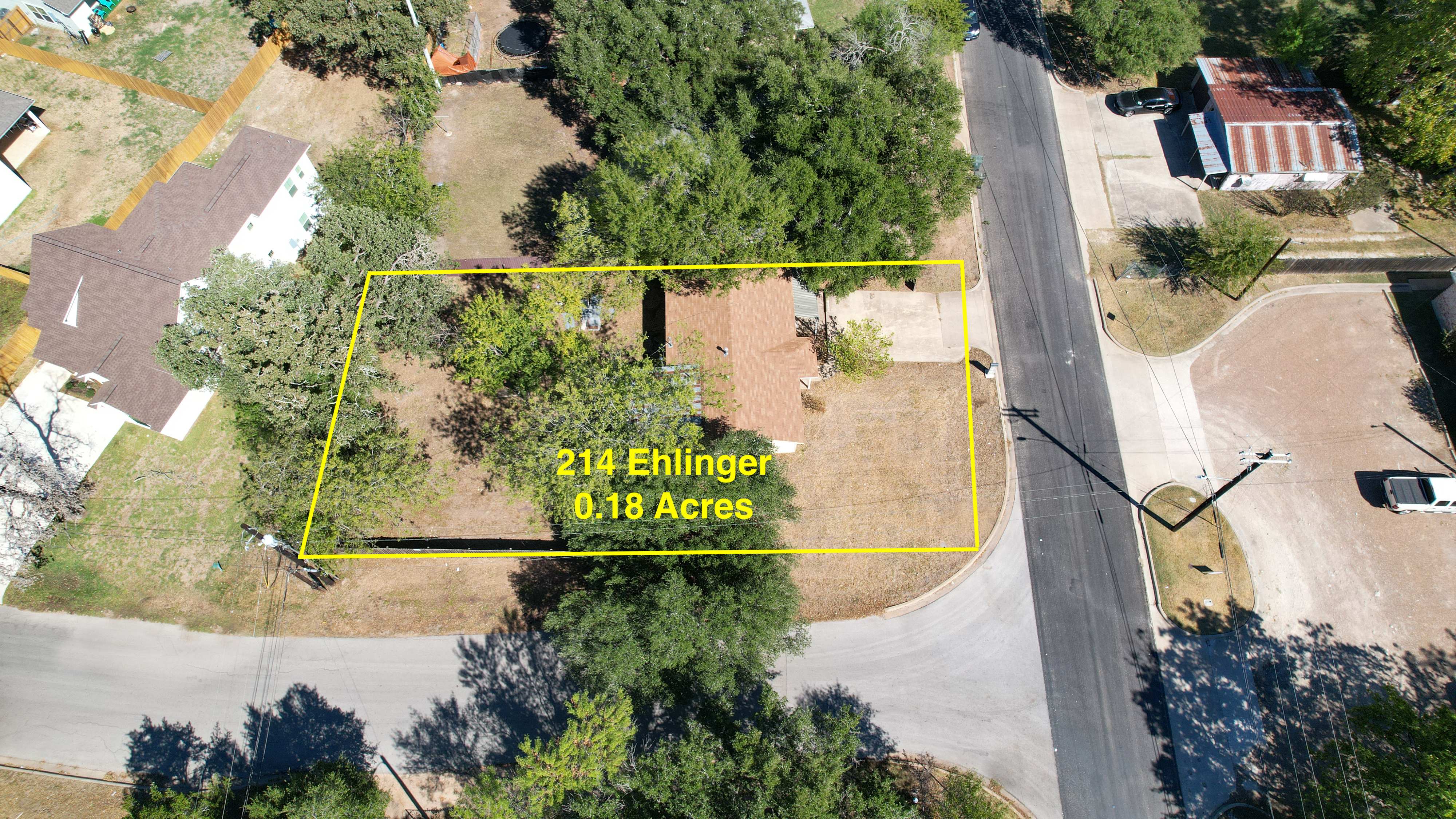 Just Listed! 214 Ehlinger Dr header image.