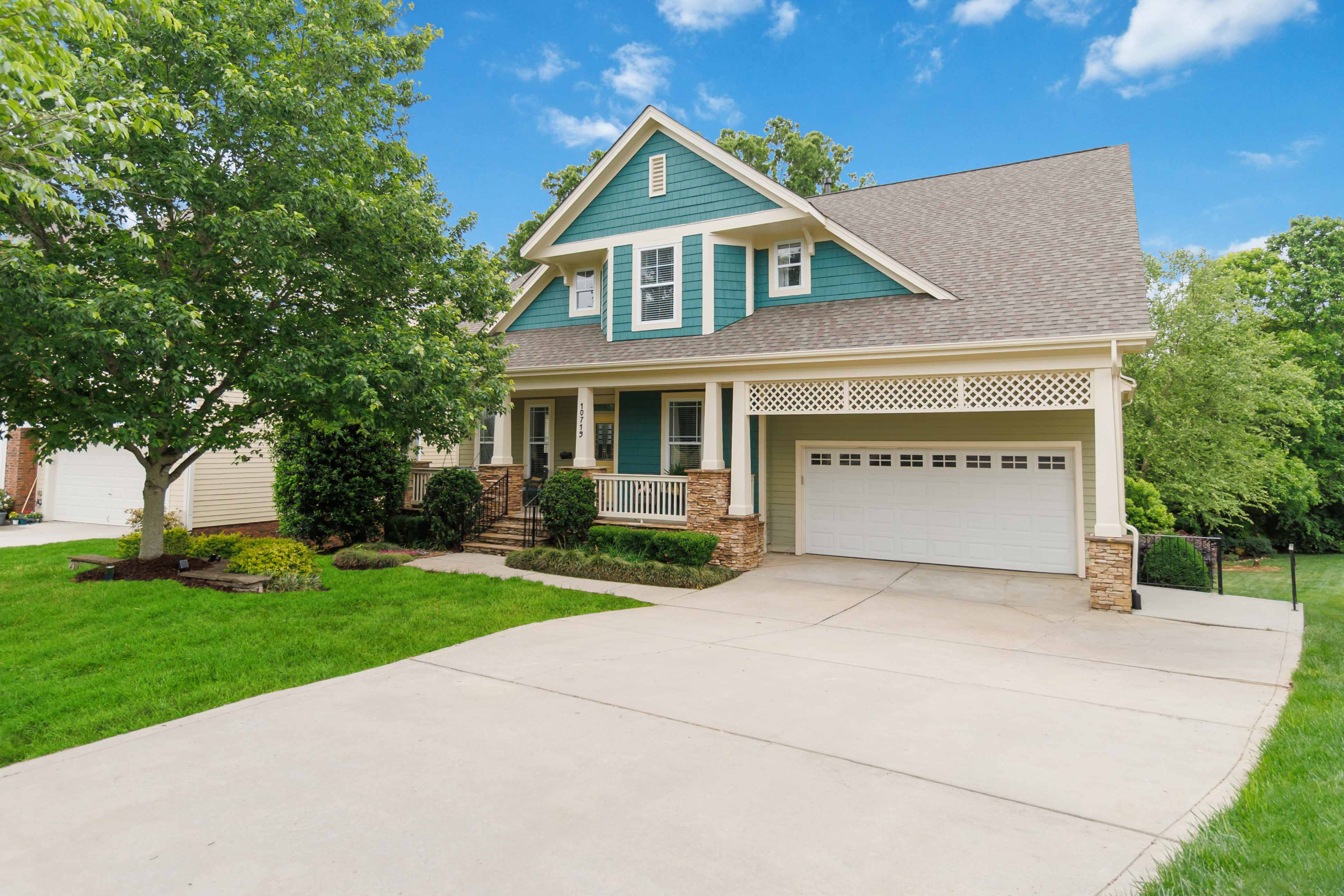 Stunning Arts & Crafts Home with Basement in Skybrook | 10719 Waycross Drive, Huntersville NC header image.