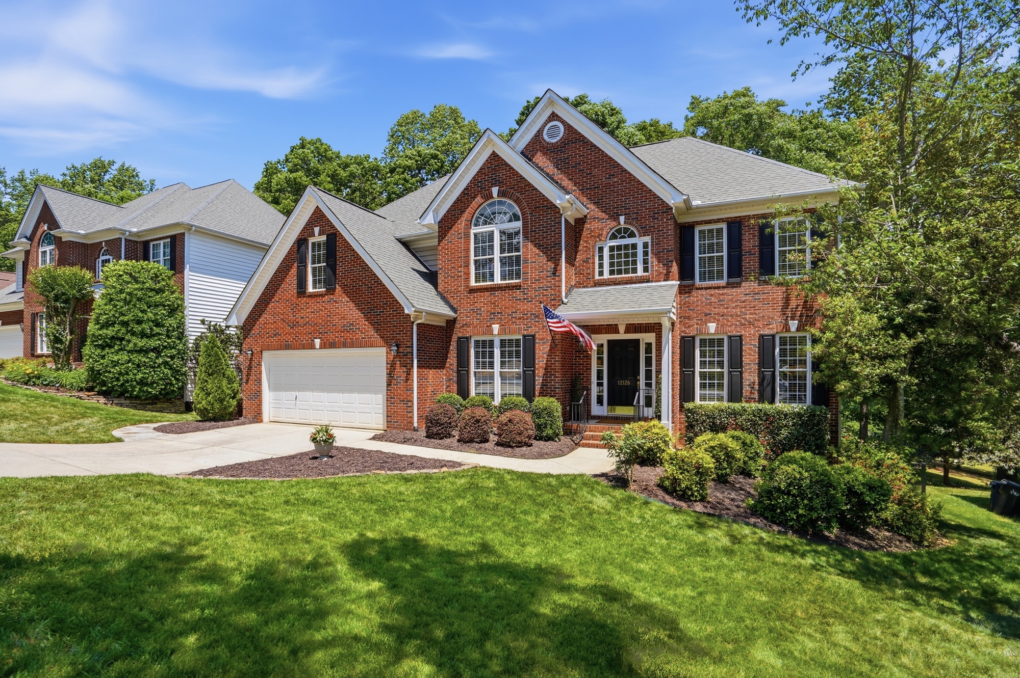Luxury Golf Course Living in Northstone: 12126 Willingdon Road, Huntersville, NC header image.