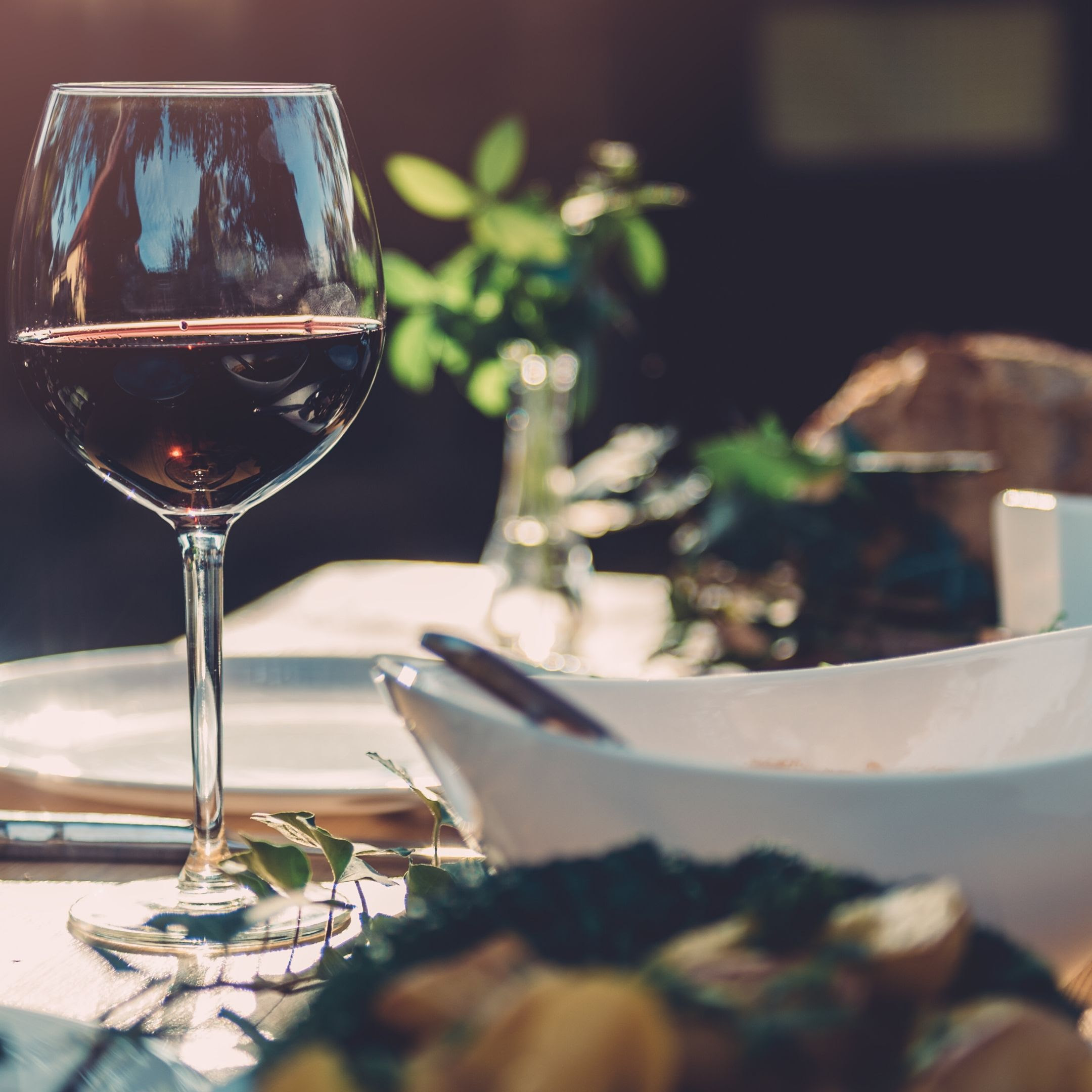 Outdoor Dining header image.
