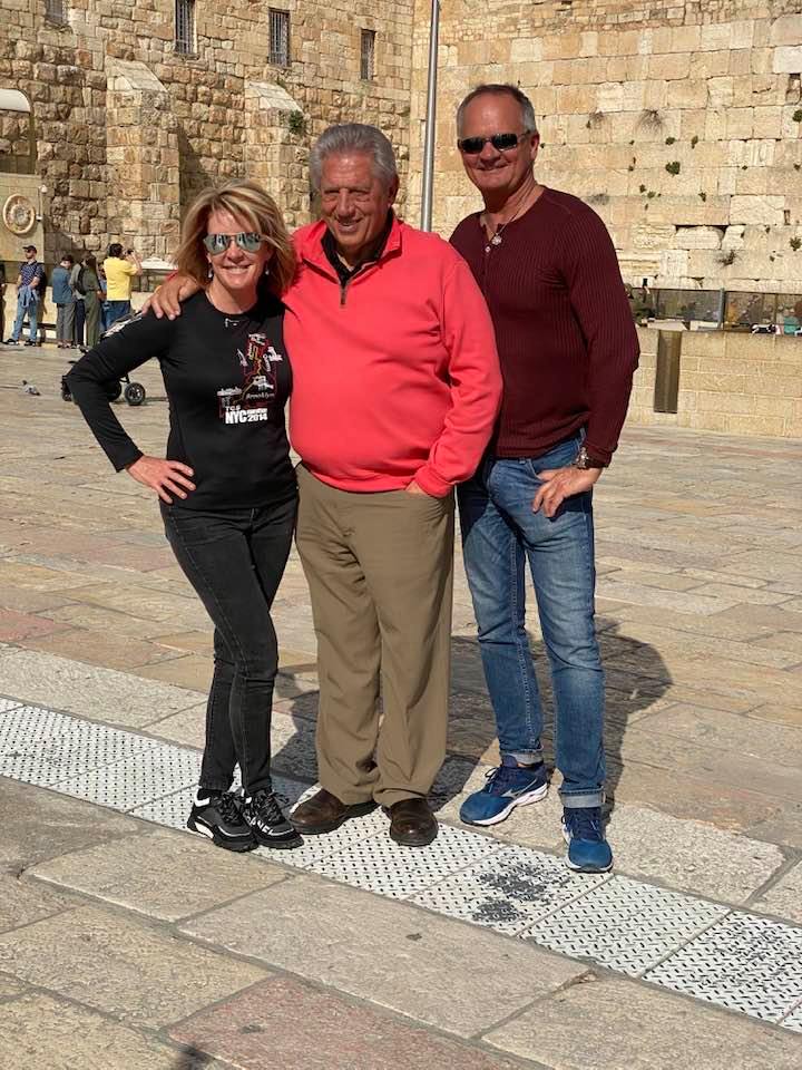 Western Wall in Jerusalem header image.