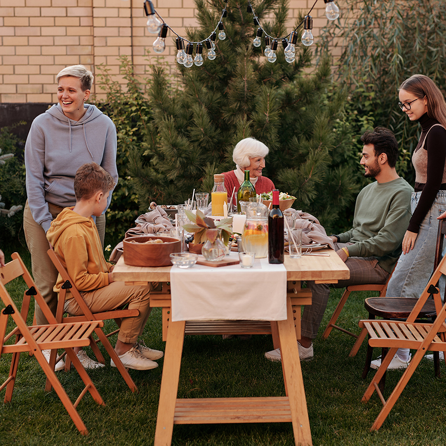 Top Tips for Buying a Home This Summer header image.