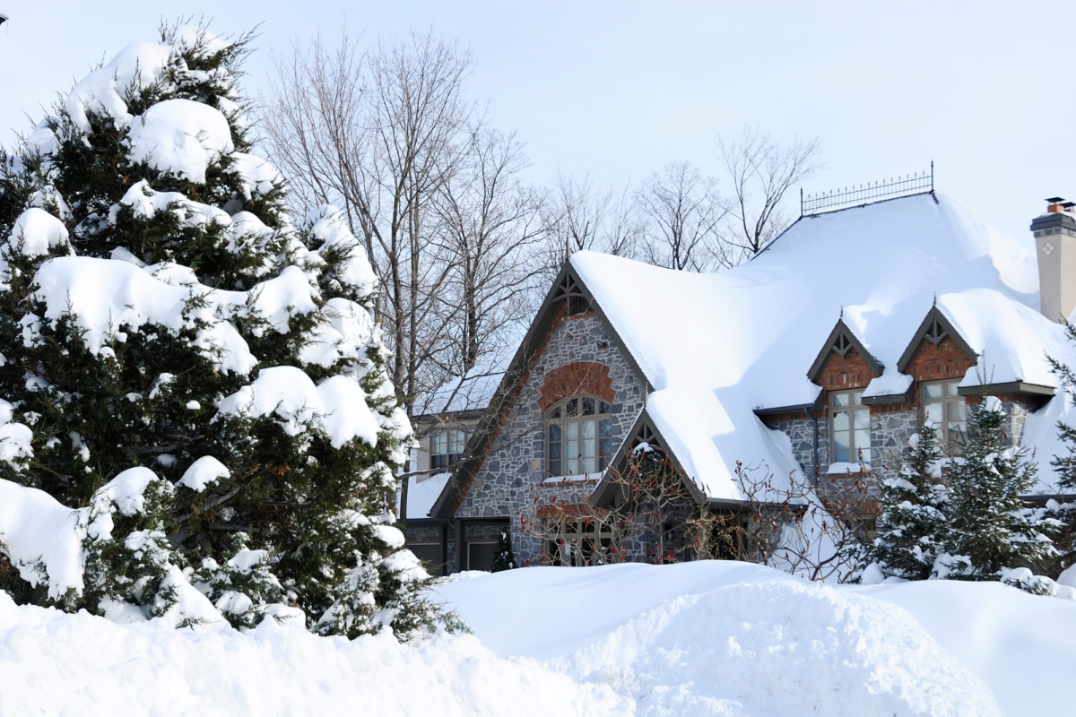 7 Mistakes Homeowners Make During Cold Weather header image.