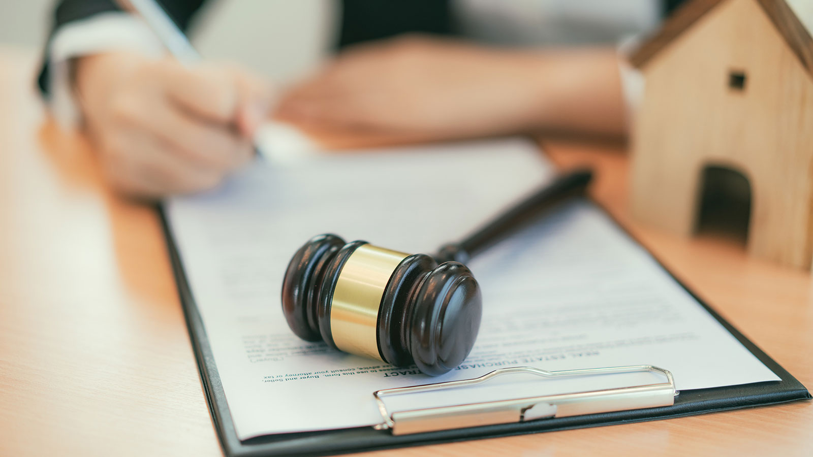 Property Liens That Can Stop The Sale header image.