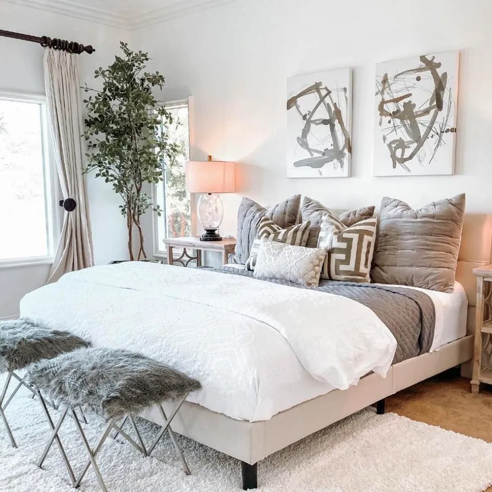 Best Staging Makeovers: January 2021 Edition header image.