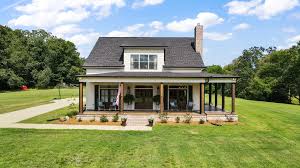 How to Prepare Your Home to Sell for Top Dollar | Expert Tips from MR10 Realty Knoxville header image.