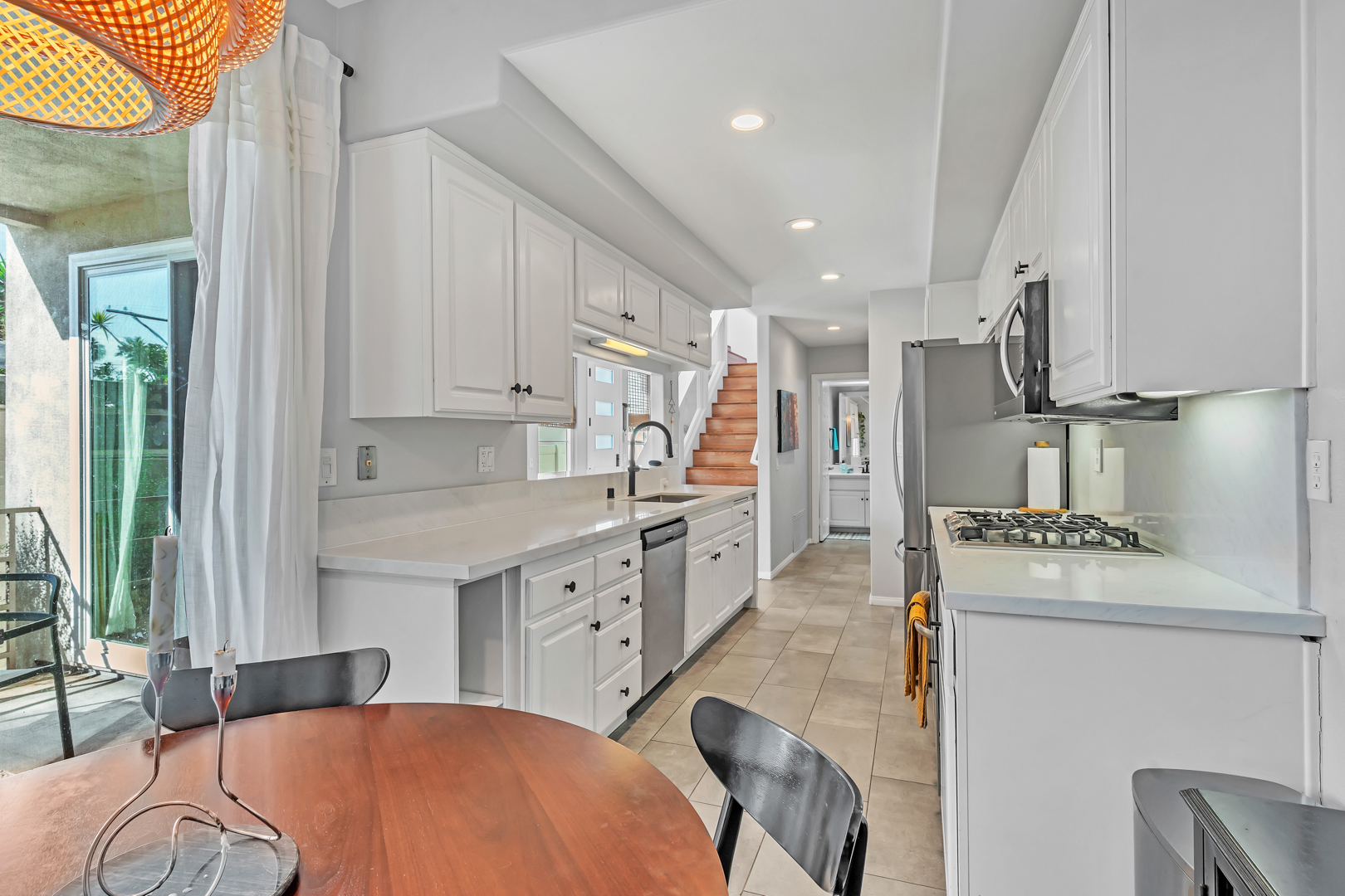 Discover the Perfect Pacific Beach Townhouse header image.