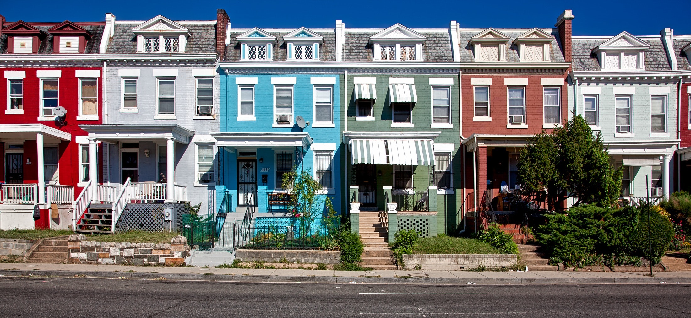 Moving? Here's How to Find Your Dream Neighborhood header image.