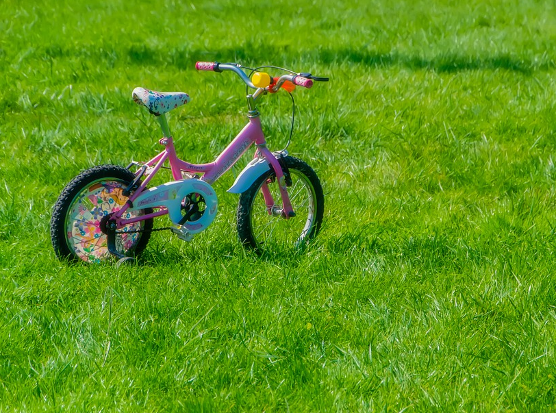 Seven Awesome Kid-Friendly Bike Trails in Philadelphia header image.