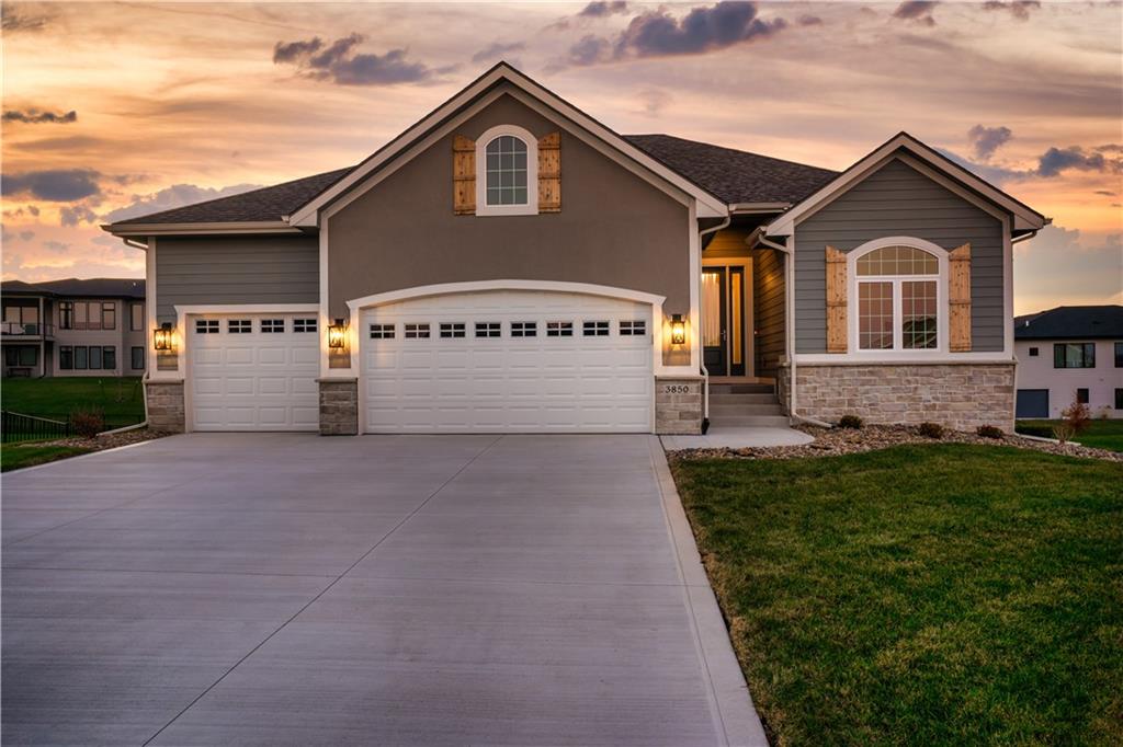 Building versus buying in the 2021 Real Estate Environment: A great option to make your dreams come true! header image.