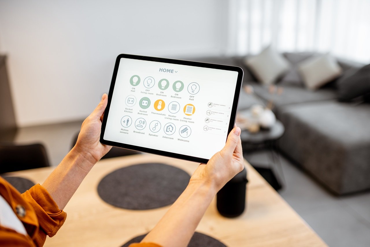 Essential Features Home Buyers Want in 2024 header image.