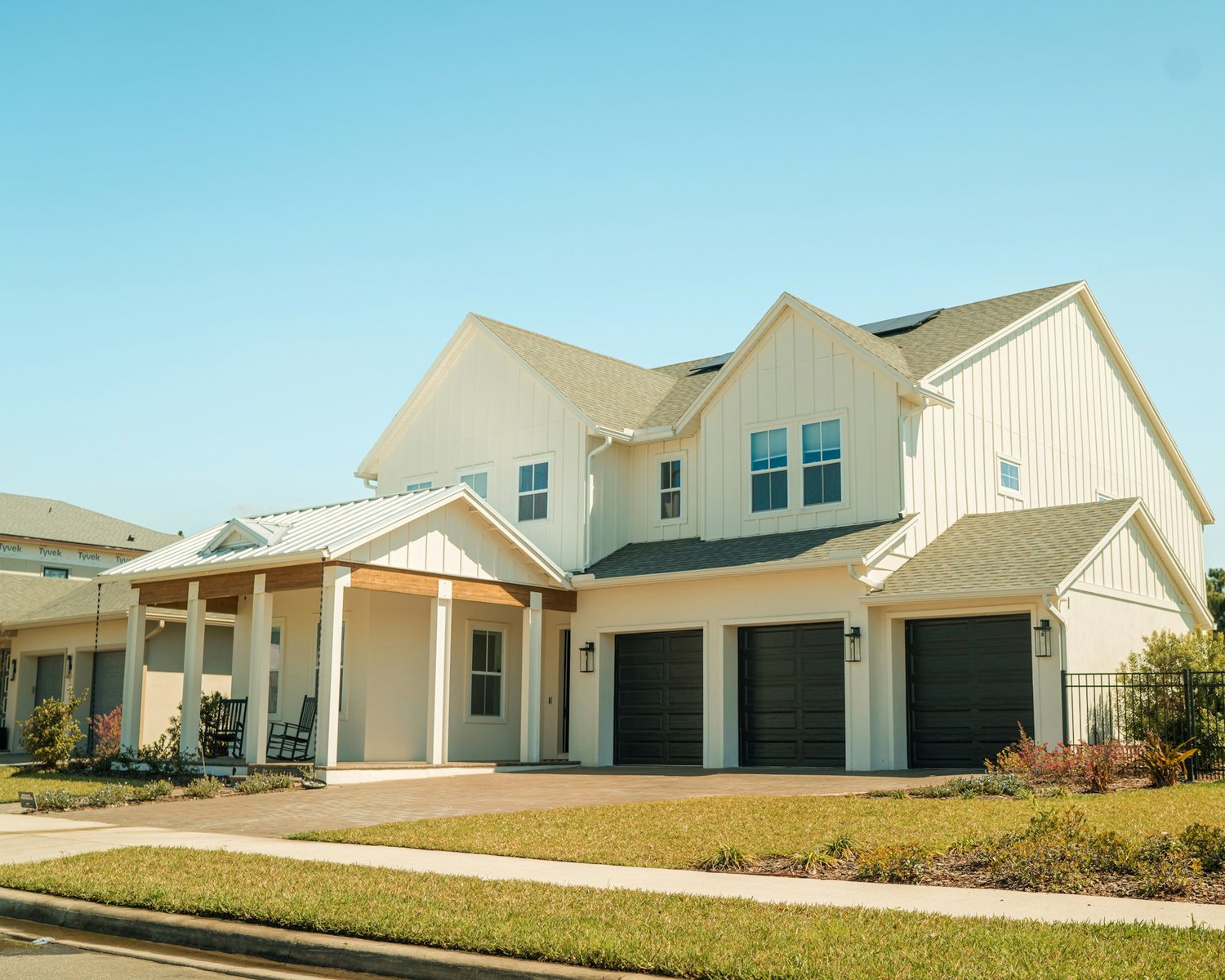 Top Orlando Neighborhoods for Families: Discover the Benefits, Amenities, and Charm of Family-Friendly Communities header image.