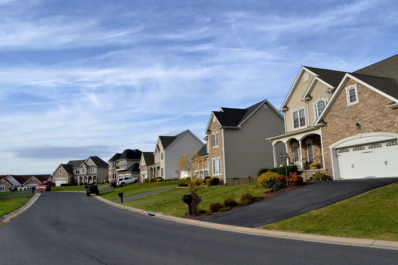 How to Choose the Right Orlando Neighborhood in 2024 header image.