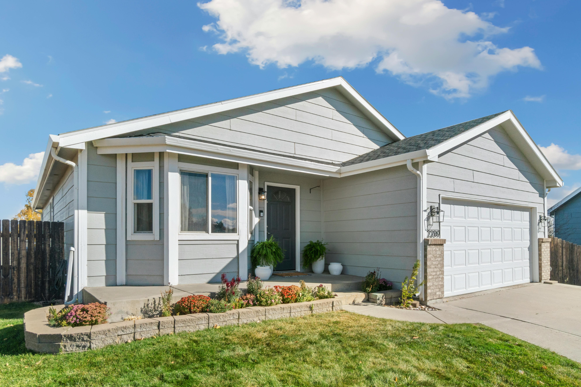 Landscaping in Oklahoma header image.