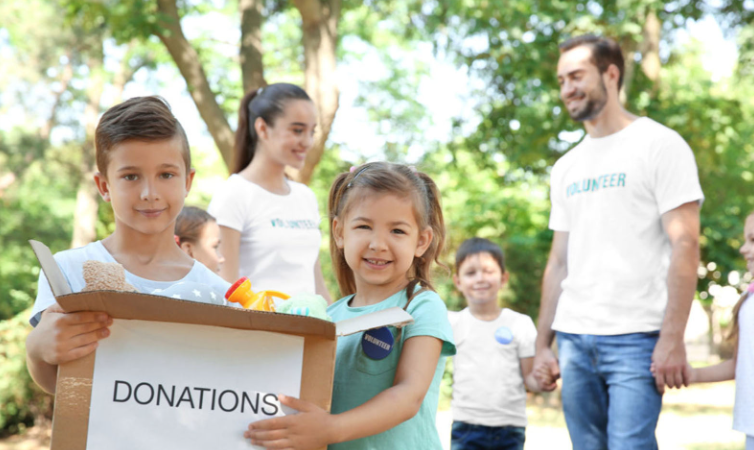 Celebrate Gratitude - 5 Heartfelt Ways to Give Back in Miami header image.