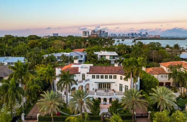 Miami Neighborhood Spotlight: Explore Coconut Grove header image.