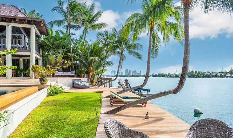 Top 5 Miami Neighborhoods to Buy In This Summer header image.