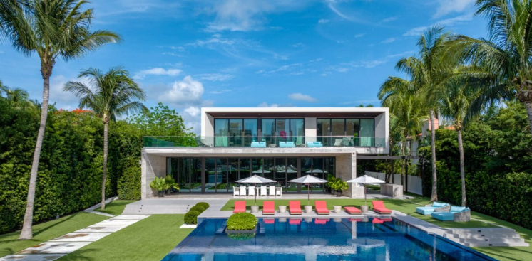February Home-Buying Tips in Miami: What to Know Before Spring header image.