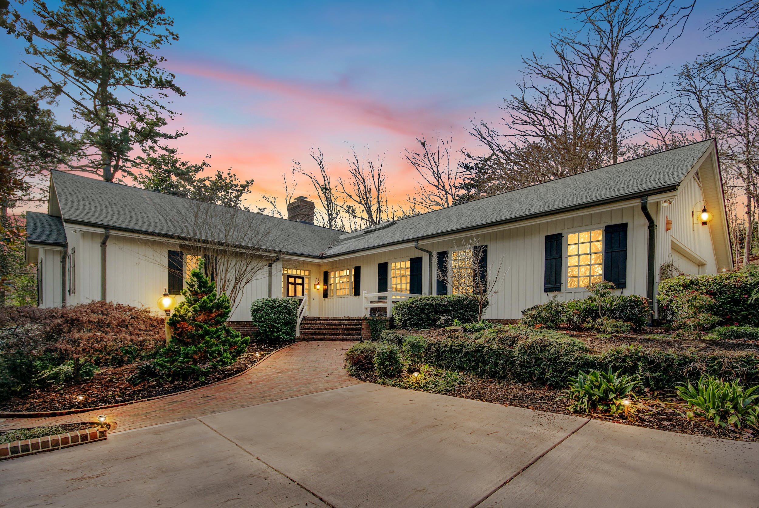211 Stagecoach Rd | Chapel Hill header image.