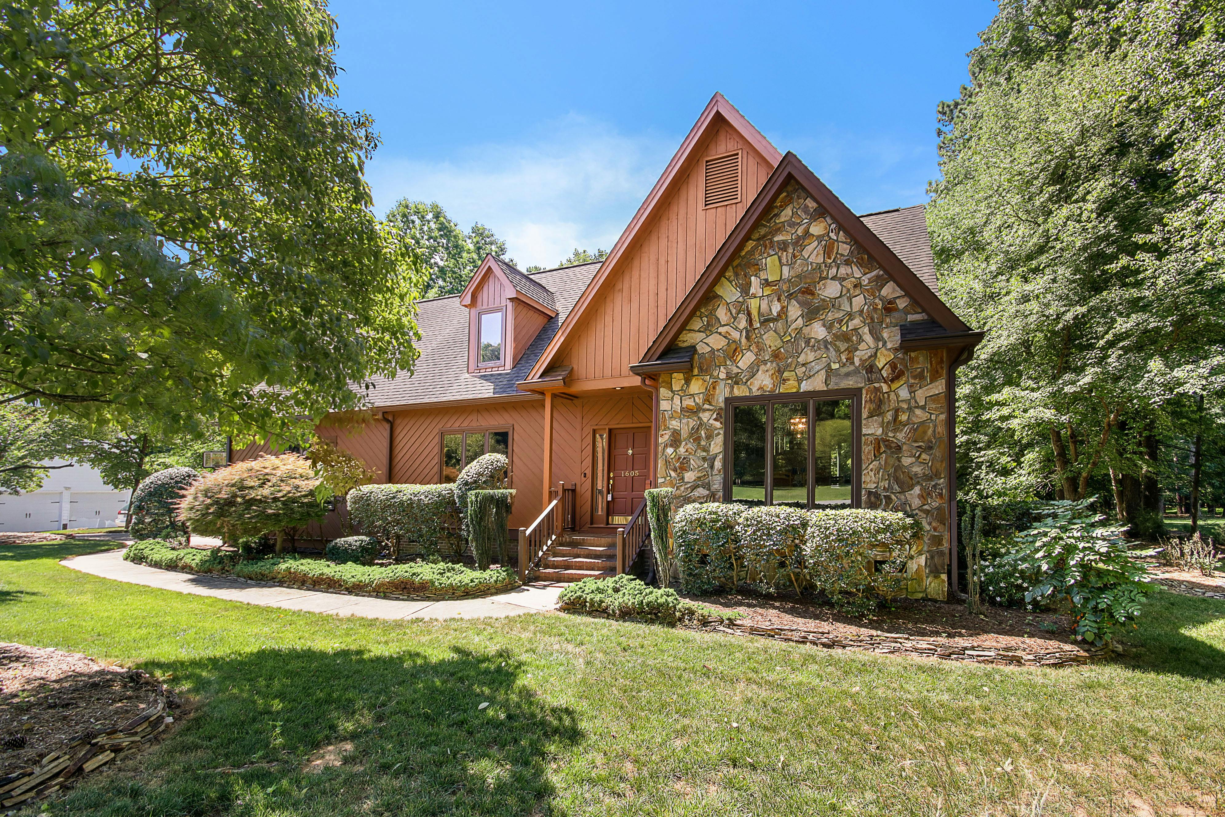 Just Listed | 1605 E Hardscrabble Dr, Hillsborough header image.
