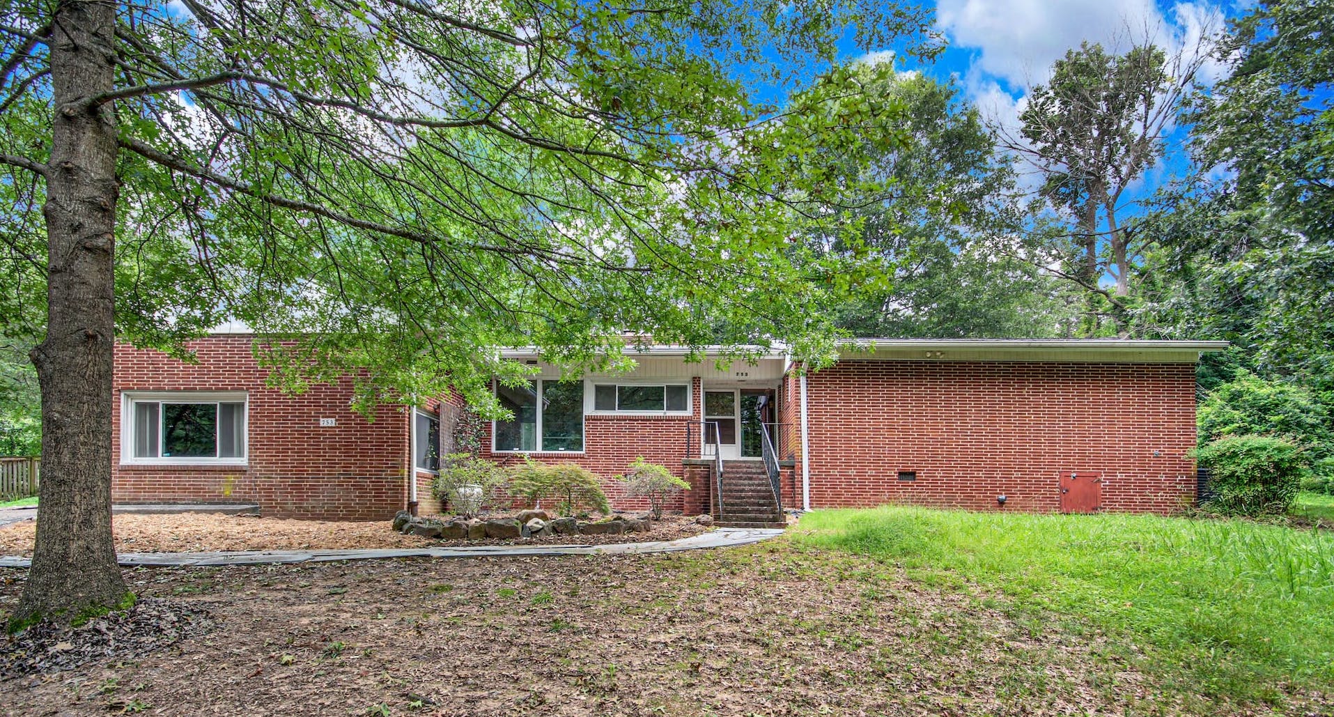 753 Old Mill Road, Chapel Hill header image.